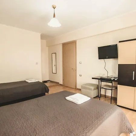 Relax מלון Gjirokastër